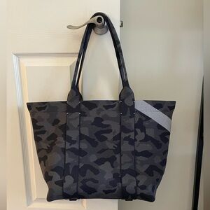 Original Rothy’s Essential Tote